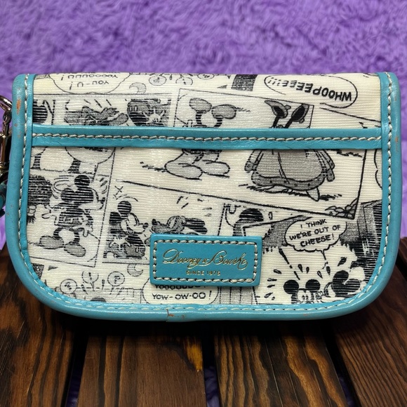 RARE DOONEY & BOURKE Women’s DISNEY Mickey Comics Wristlet/Wallet/Clutch - Picture 3 of 16